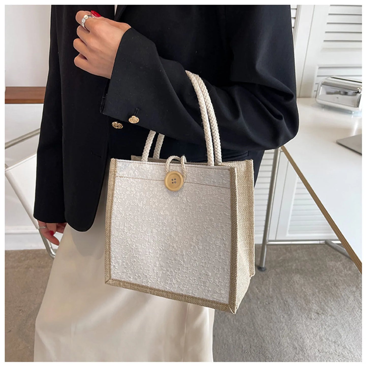 حقائب نسائية
07730045779